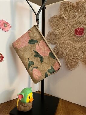Coach Floral Zip Wristlet - Pink & Tan